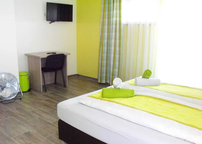 Πανσιόν Froschprinz 3*